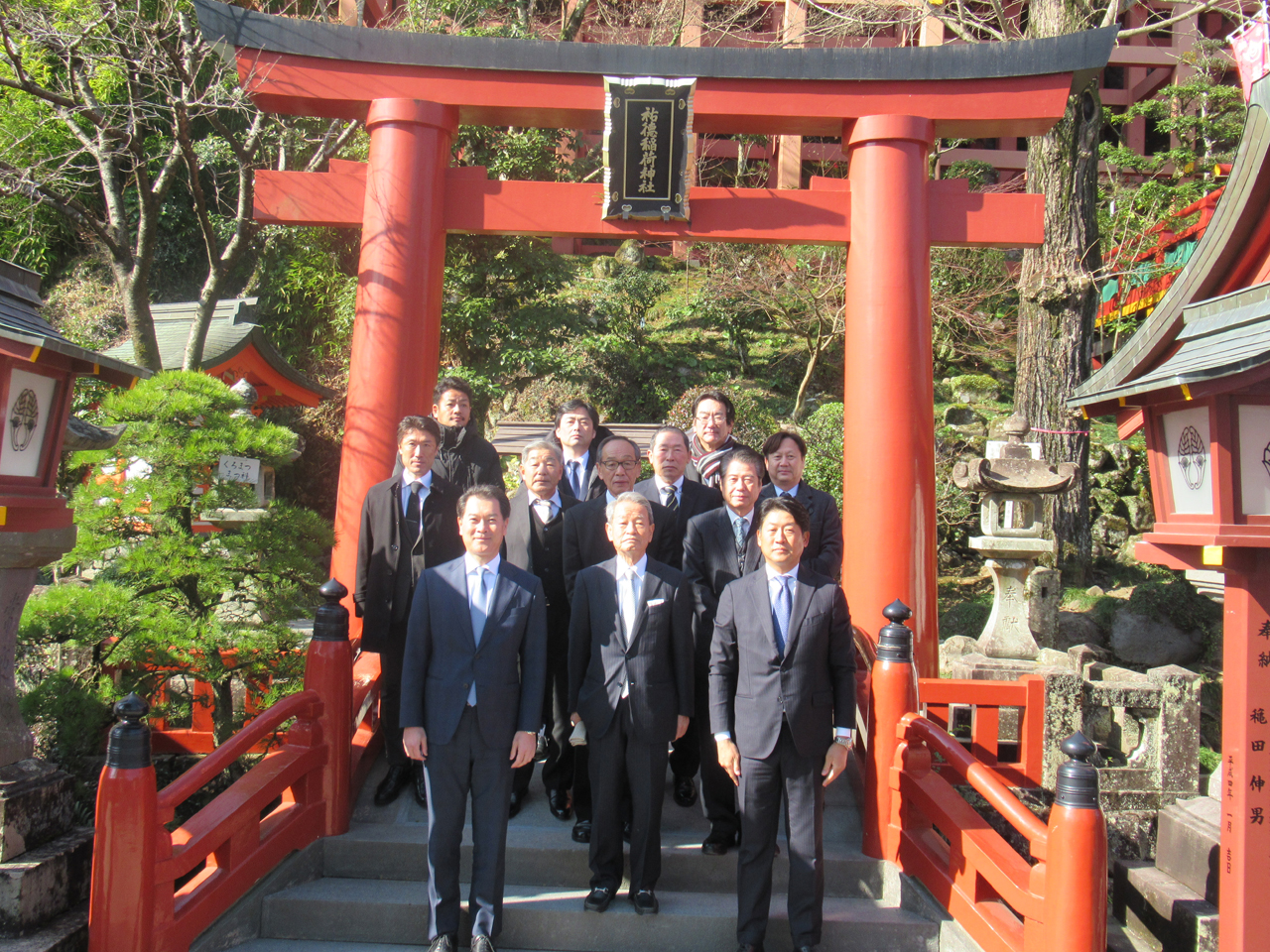 祐徳稲荷神社、宮地嶽神社で商売繁盛･安全祈願を行いました。