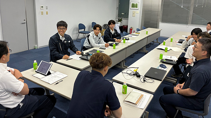 若手会の様子